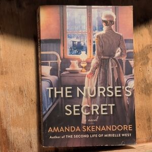 Nurse's Secret by Amanda Skenandore - Paperback